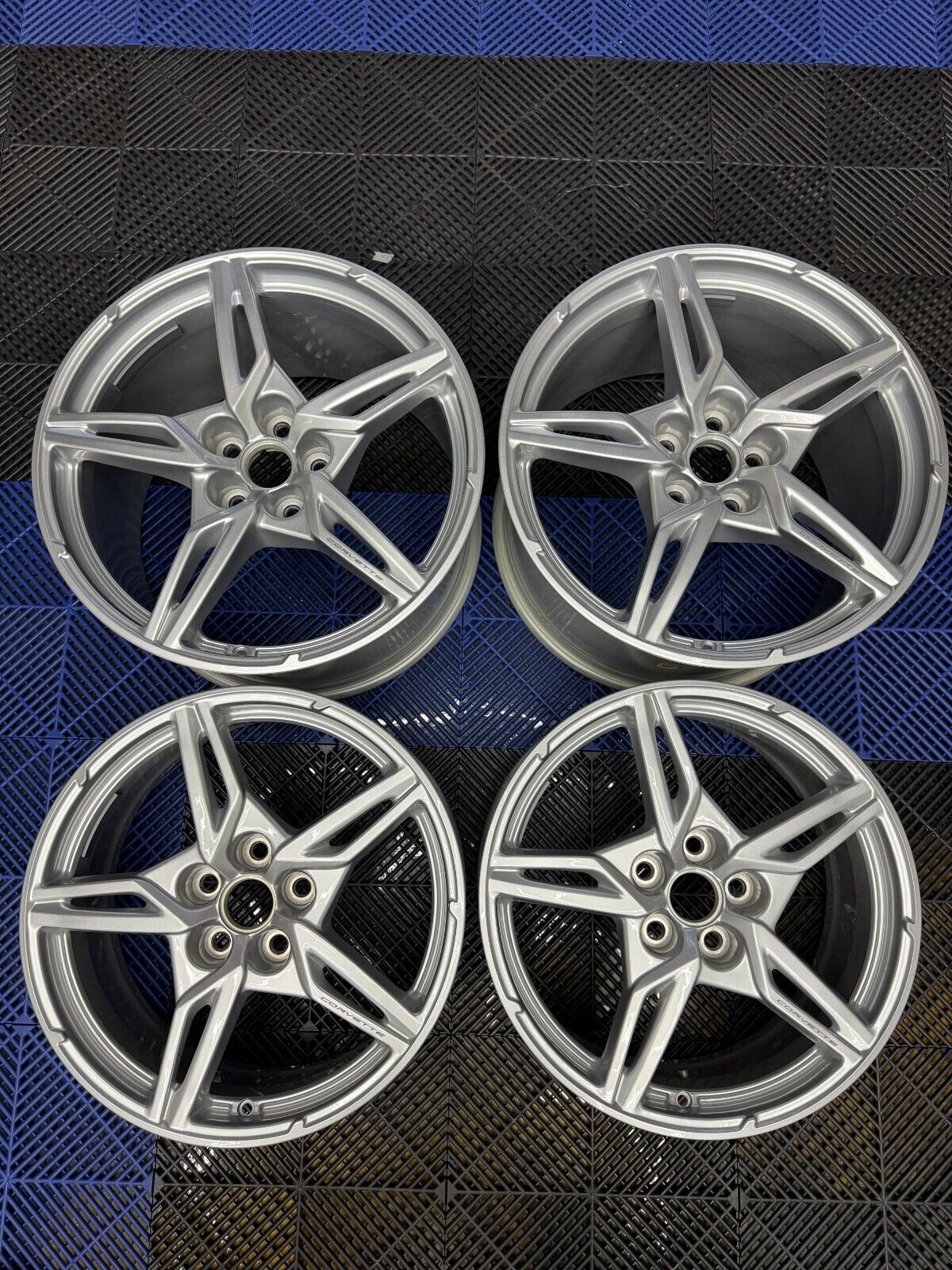 2020 2021 2022 2023 2024 Chevrolet Corvette C8 Stingray Factory Aluminum Wheels